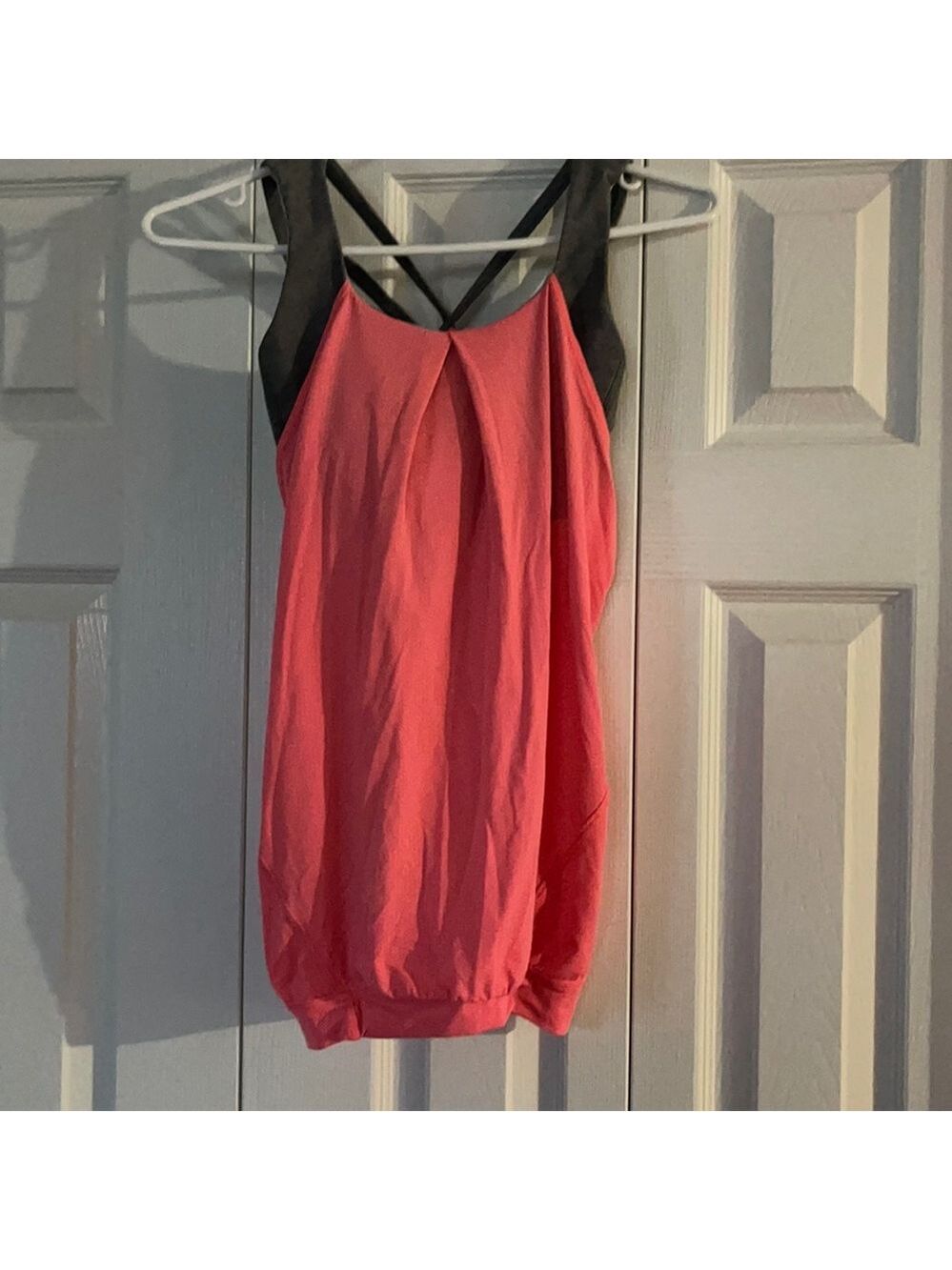 Lululemon tank top size 4🔥🔥